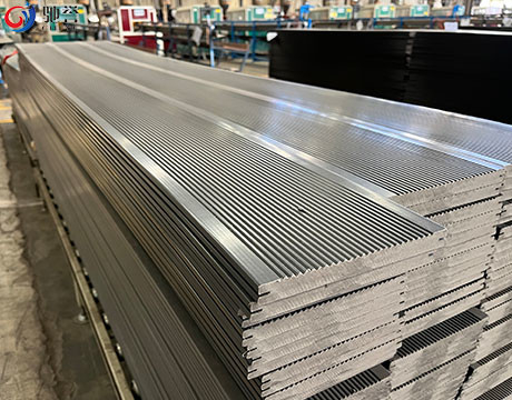 Automatisches einziehendes pneumatische Beförderungs-System für hölzerne Plastikfertigungsstraße